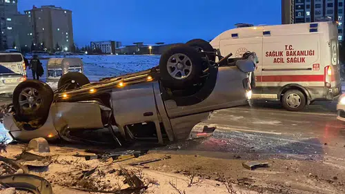 Karaman’da buzlanma kazaya neden oldu! 2 yaralı