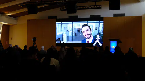 Konya'da betimlemeli film gösterimi ile görme engelliler sosyal hayata katıldı