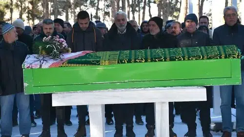 Konyalı sanatçının zor günü! Kızını kaybetti