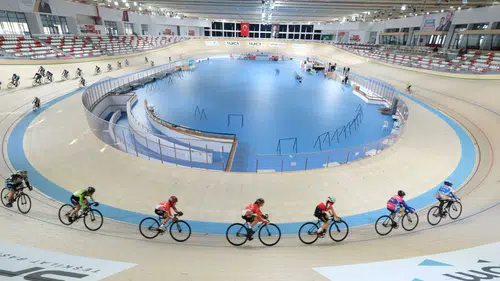 Geleceğin bisikletçileri Konya’da piste çıktı