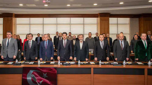 Selçuk Üniversitesi mezunları tek yürek: Prof. Dr. Yılmaz yeniden başkan