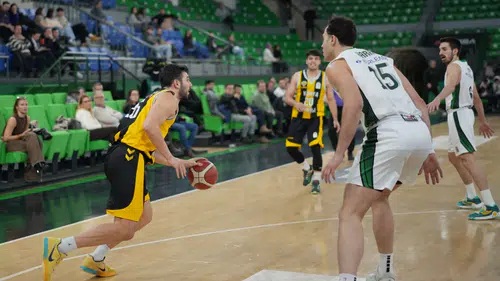 Konya Büyükşehir, kupada final için parkede