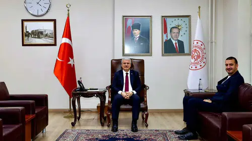 Sokak hayvanları konusu ele alındı! Konya VHO'dan Vali Akın'a ziyaret