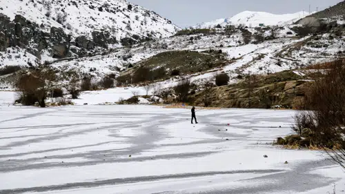 Eksi dereceler Konya’yı esir aldı, Bulumya Göleti tamamen dondu
