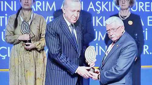 Cumhurbaşkanı Erdoğan'dan Konyalı usta isme ödül
