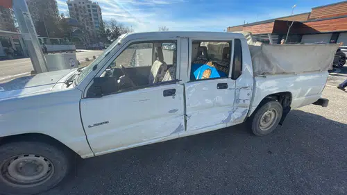 Karaman’da minibüs ile kamyonet çarpıştı: Kaza anı kamerada