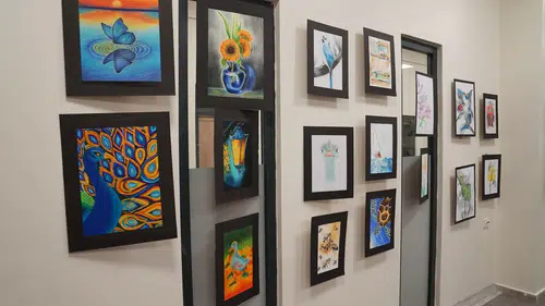 Konya LİMA’dan sanat dolu sergi: Öğrenciler yeteneklerini gösterdi