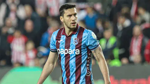 Konyaspor'dan Trabzonspor'a gitmişti! Ayağınızın tozuyla ilk maçına çıktı
