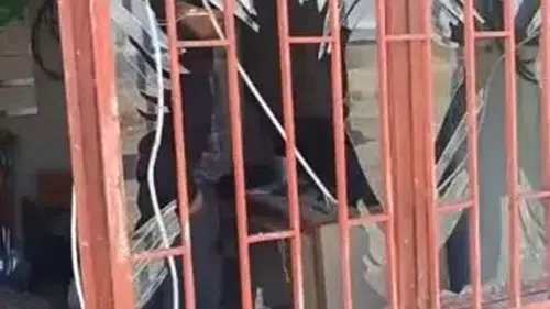 Konya'da yerleşim yerine yıldırım düştü! Hasar büyük