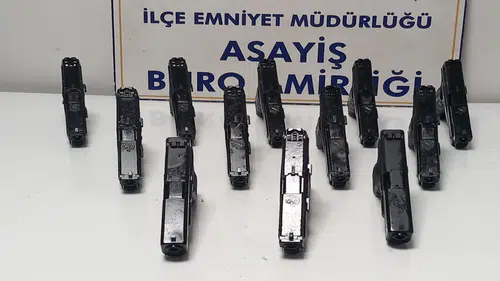 Konya'da silah operasyonu: Araçlardan cephanelik çıktı