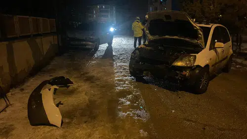 Karaman’da pes dedirten kaza: Çarpıp aracını bırakarak kaçtı