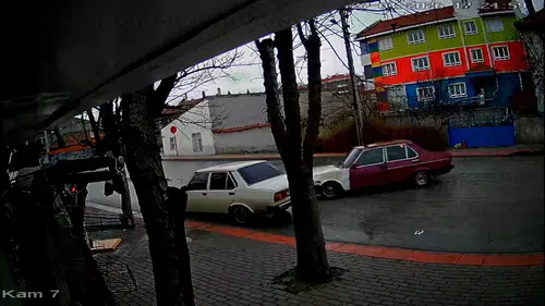 Karaman’da alkollü şüpheli aracıyla çarpıp kaçtı, o anlar kamerada