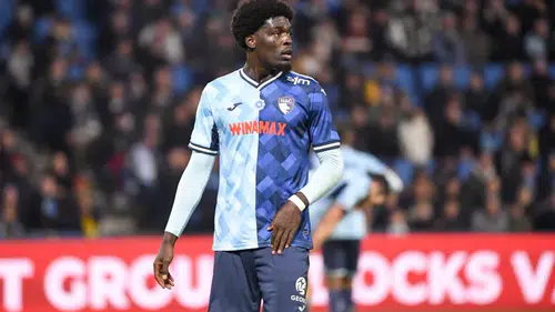 Konyaspor, stoperde kulübü ile anlaştı ama Fransız oyuncuyu ikna edemedi