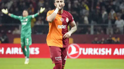 Galatasaray’da forma giyen Abdülkerim Bardakcı Konyaspor’u unutmadı