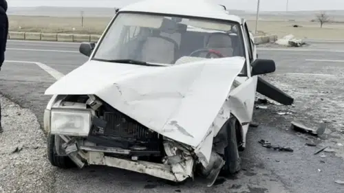Aksaray-Adana yolunda korkutan çarpışma: 2’si bebek 5 yaralı