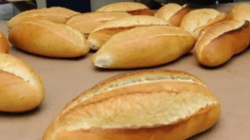 Ekmek israfına dikkat çekti! Konya'da belediye başkandan duyarlılık çağrısı