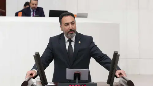 AK Parti Konya Milletvekili Özer: "Türk bayrağı milletimizin onurudur"