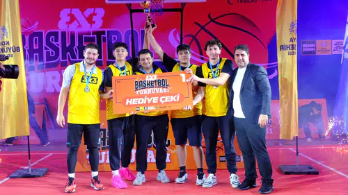 Konya'da yapılan 3x3 Basketbol Turnuvasında şampiyon Hermanos