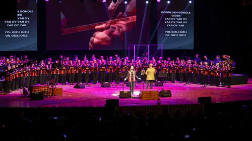 Konya’da Neşet Ertaş rüzgarı: Salon hep bir ağızdan türkü söyledi!