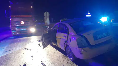 Konya'da TIR ile ticari taksi çarpıştı!