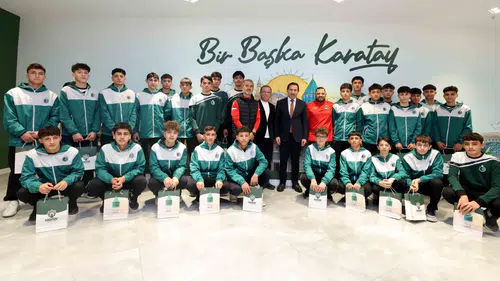Karatay Belediyespor, Konya’yı çifte şampiyonlukla gururlandırdı