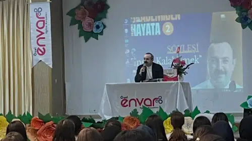 Konya'da öğrenciler, insan olmanın değerini bu söyleşide keşfetti