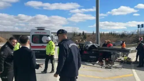 Konya’da iftara saatler kala feci kaza! Anne-baba öldü, çocuk yaralı