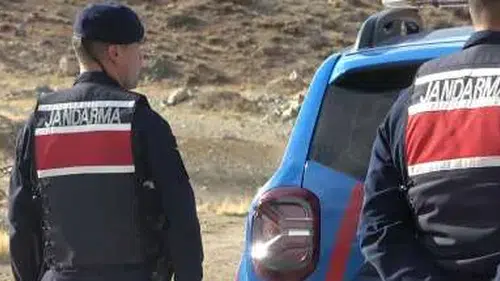 Bayramda dehşet! Babasının mezarı başında eşi öldürdü