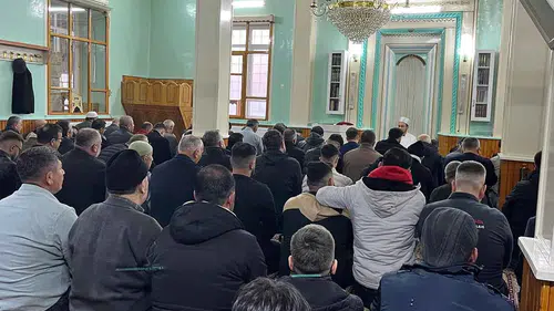 Karapınar’da camilerde bayram yoğunluğu