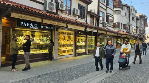 Konya'da alarm! Tüp kuyruğu bitti, altın kuyruğu başladı