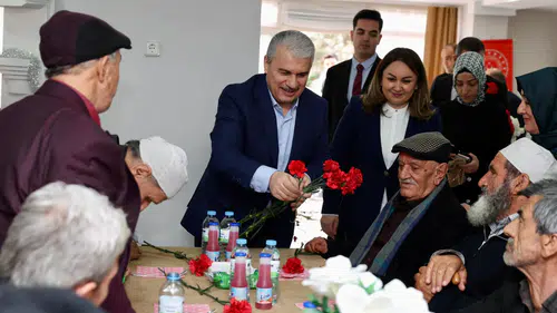 Konya Valisi Akın ve eşinden bayramda büyük jest!