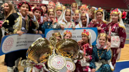 Okul Sporları Halk Oyunları'nda Konya ekibinden gururlandıran sonuç