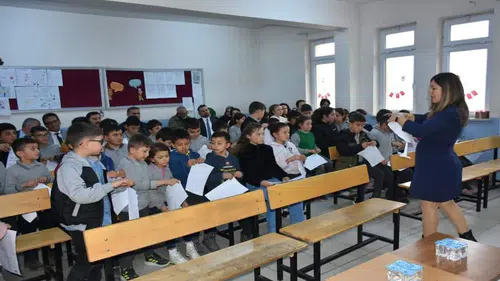 Karaman’da geleceğin bilim insanlarına ilham veren söyleşi