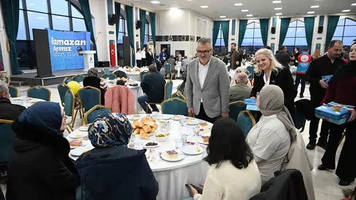 Seydişehir'de yetim ve öksüz çocuklar için 'Kardeşlik İftarı' düzenlendi