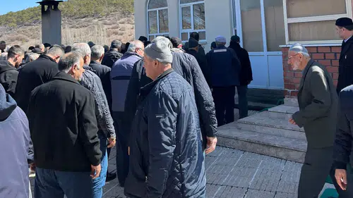 Konya'da yangında hayatını kaybeden kadın son yolculuğuna uğurlandı