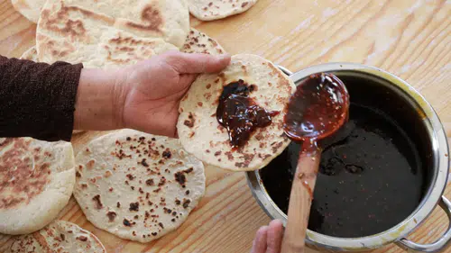 Konya'da bayram geleneği yaşatılıyor: Külçe Tatlısı sofralarda
