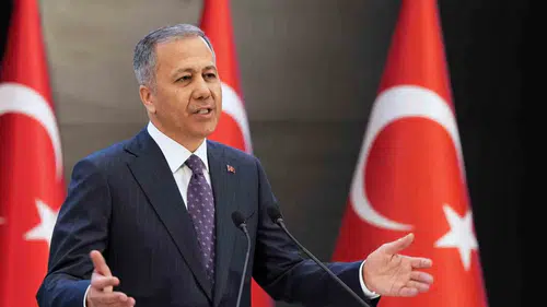 Konyalı eski Bakan Yerlikaya ateş püskürdü! Zihni bozuk trol