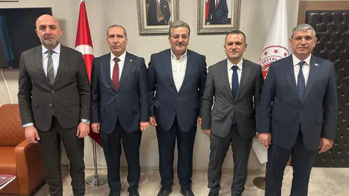 Çumra heyeti, Konyalı Bakan Yardımcısı ile görüştü