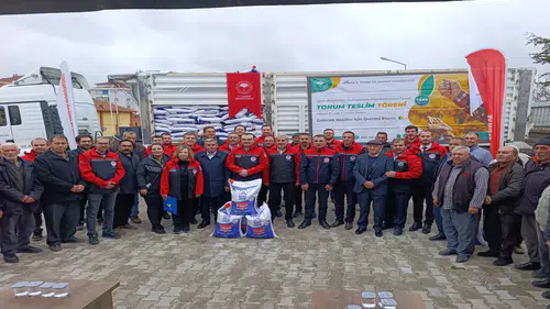 Konya’da çiftçiye destek sürüyor: Kadınhanı’nda 28 tonluk dağıtım