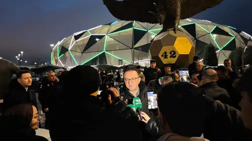 Konya Vekilinden büyük jest! Son orucunu Konyasporlularla açtı