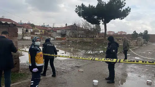 Konya’da akraba kavgası kanlı bitti: 1 kişi vuruldu