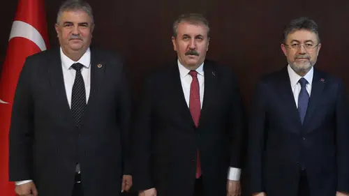 Bakan Yumaklı'ya ziyaret! Konyalı belediye başkanı üreticilerin sorununu çözdü