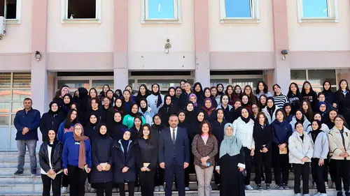 Kariyer yolculuğu için ilk adım! İŞKUR Konya'dan gençlere meslek rehberliği