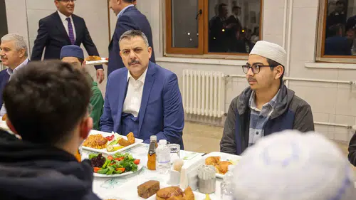 Orada eğitim almış! Bakan Çiftçi'den Konya'da 'duygusal' ziyaret
