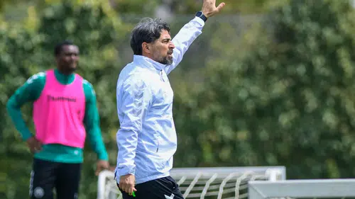 Konyaspor'da İlhan Palut, kağıdı kalemi eline alıyor