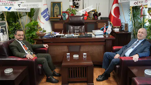 Ümit Özdağ Konya’da kurum ve STK’larla bir araya geldi