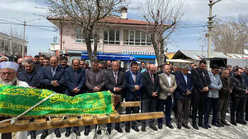 Cenazeye yoğun katılım! MHP Konya İl Başkanı Karaarslan'ın acı günü