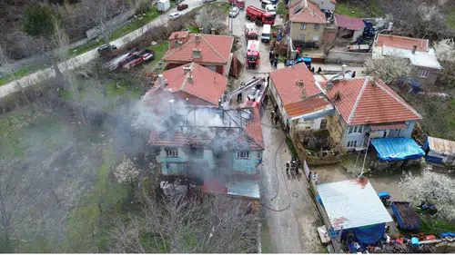 Konya'da korkutan yangın! 86 yaşındaki kadın son anda kurtuldu