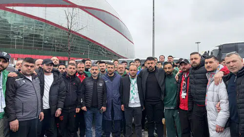 Samsunspor ile Konyaspor taraftarları arasında güzel görüntüler
