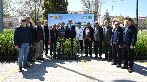 Konya’da çiftçilere dev destek: 31 bin 420 meyve fidanı dağıtıldı